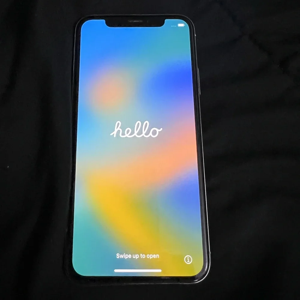 Apple iPhone X 128GB- White in great condition